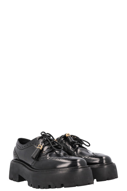 CELINE Triomphe Tassel Budapest Flats Black