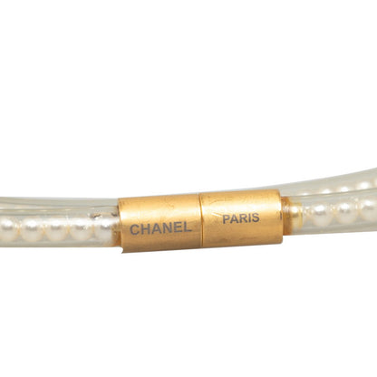 Chanel Faux Pearl Necklace  Natural Material Necklace in Good condition