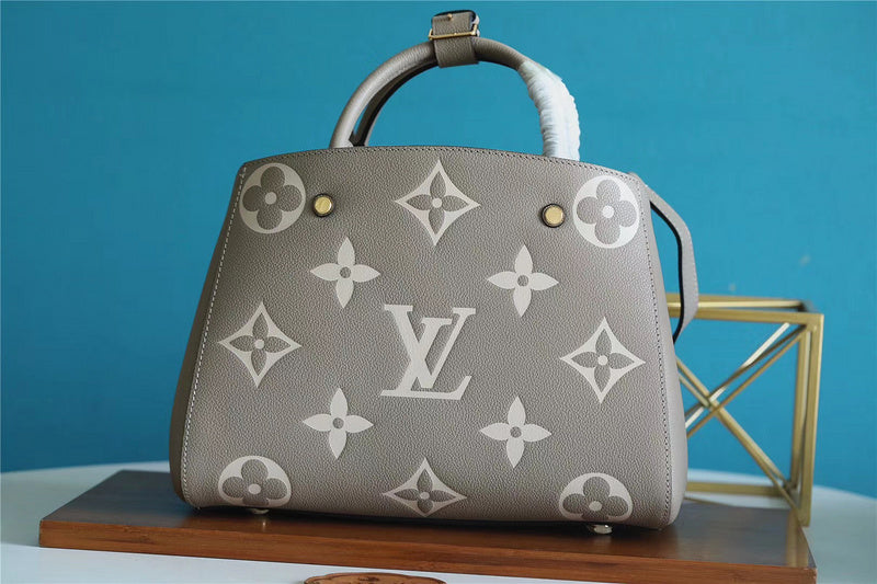 The Franco Shops - Louis Vuittons  - 7720