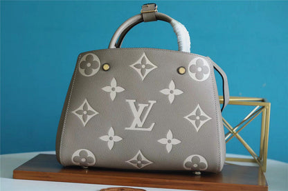 The Franco Shops - Louis Vuittons  - 7720