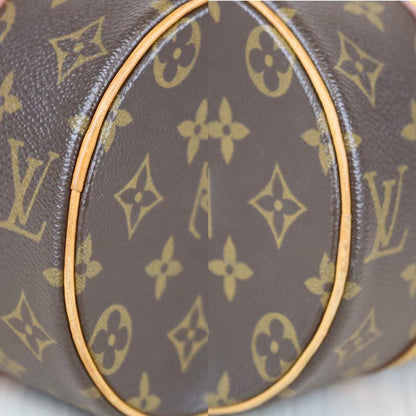 Rank AB ｜  LV Monogram Papillon 26 Handbag ｜090908