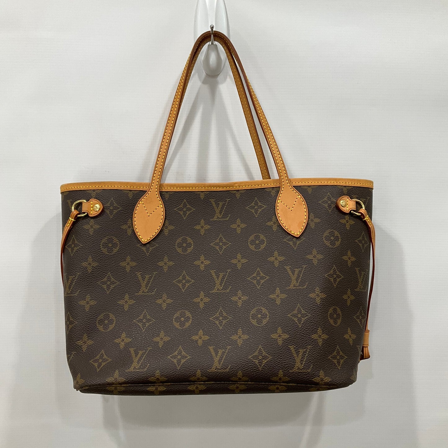 Handbag Luxury Designer By Louis Vuitton  Size: Small