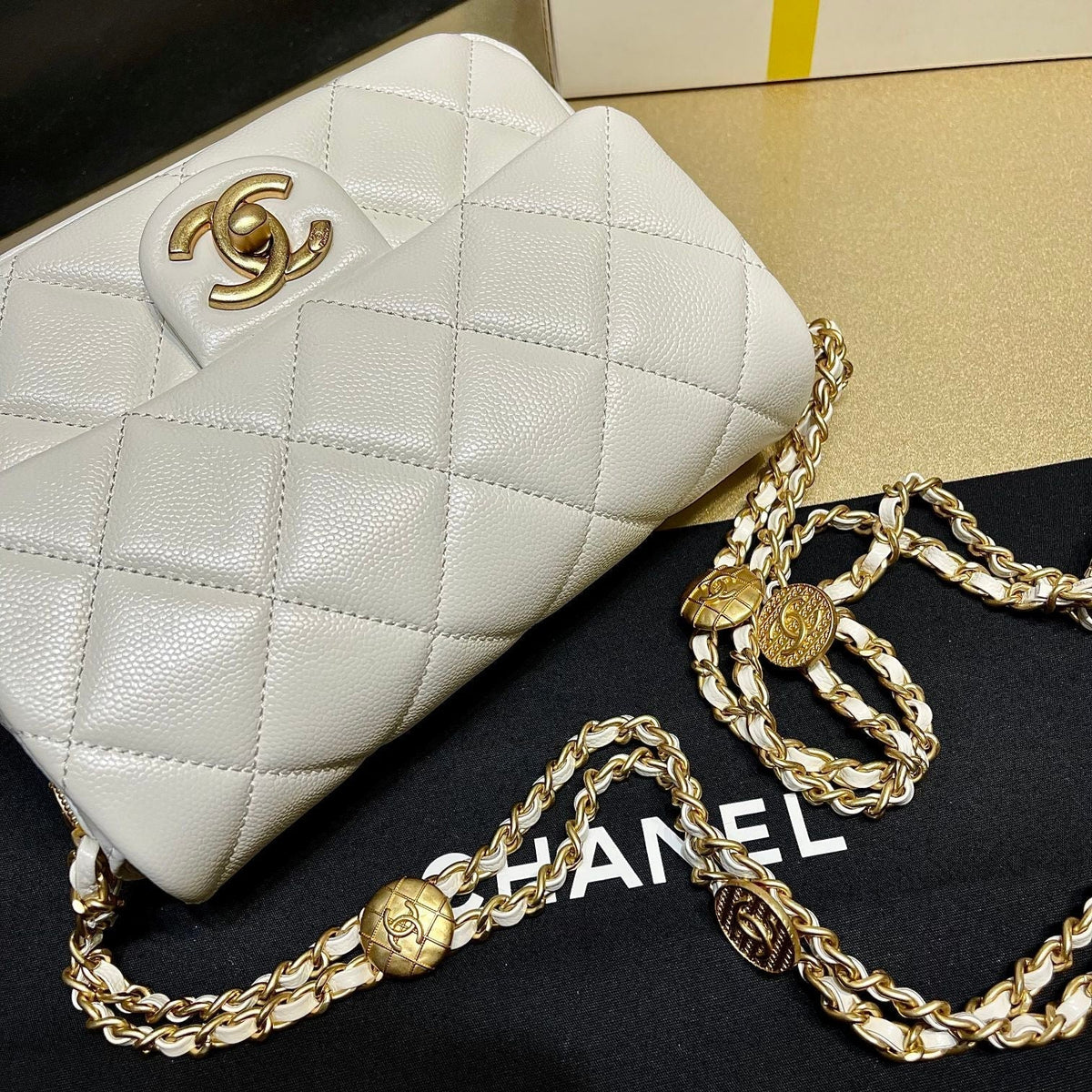 Chanel - Luxury Bag - CHL - 730