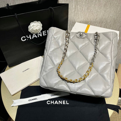 Chanel - Luxury Bag - CHL - 722