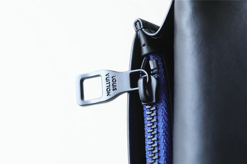Franco Shops - Louis Vuittons  - 10528
