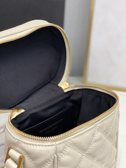 Yves Saint Laurent  Vanity Bag In Carr Quilted Grain De Poudre White