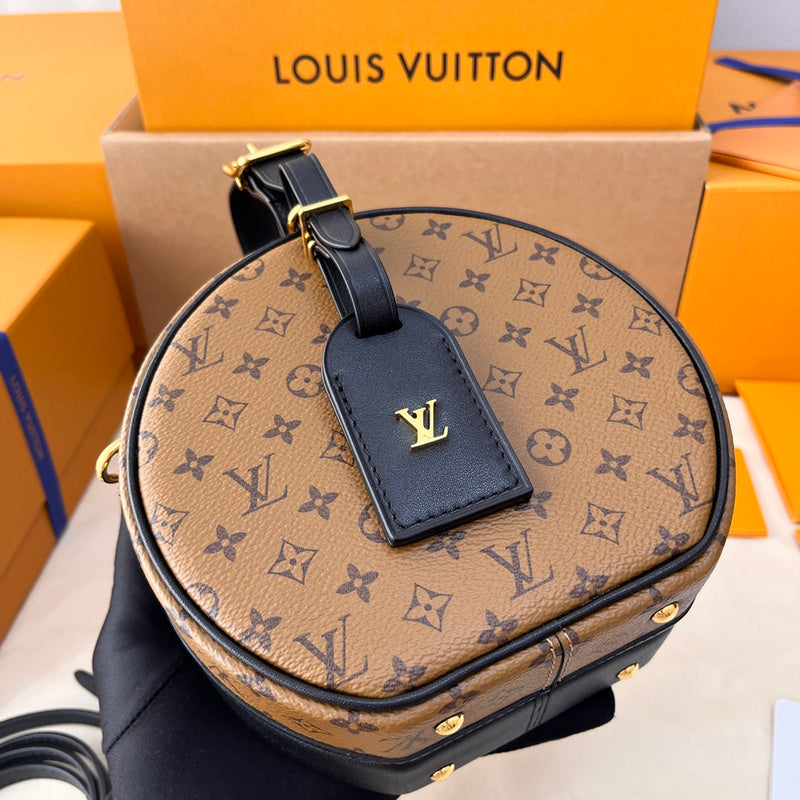 Franco Shops - Louis Vuittons  - 15836