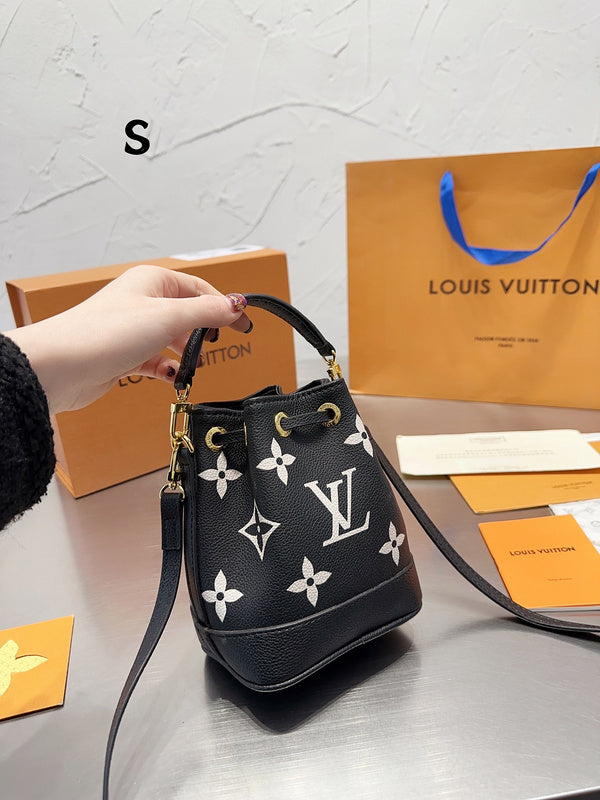 Franco Shops - Louis Vuittons  - 15135