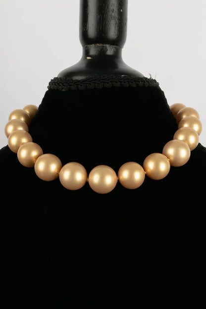 Collier de perles Chanel