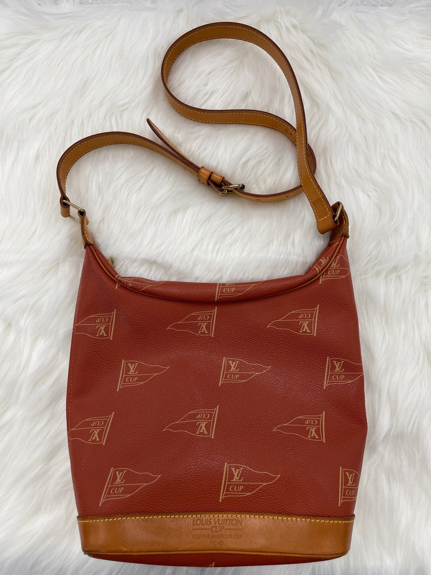 Handbag Designer By Louis Vuitton  Size: Medium