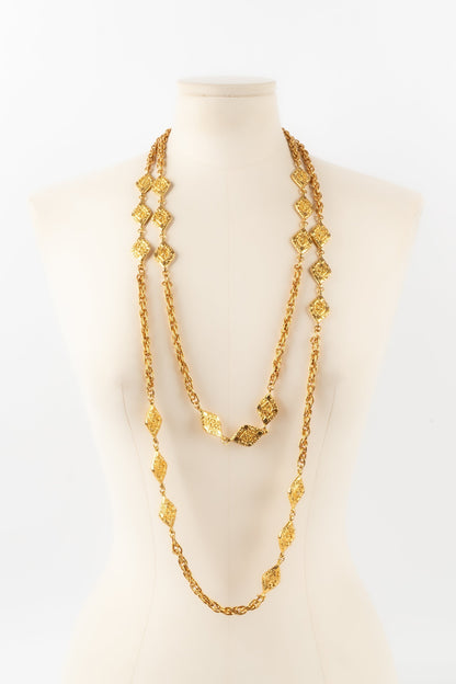 Collier / sautoir en métal doré Chanel