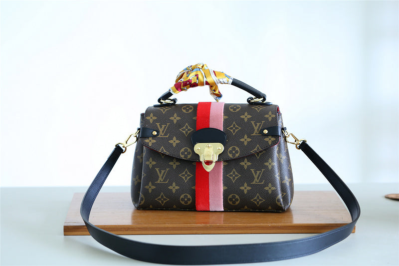 The Franco Shops - Louis Vuittons  - 7991