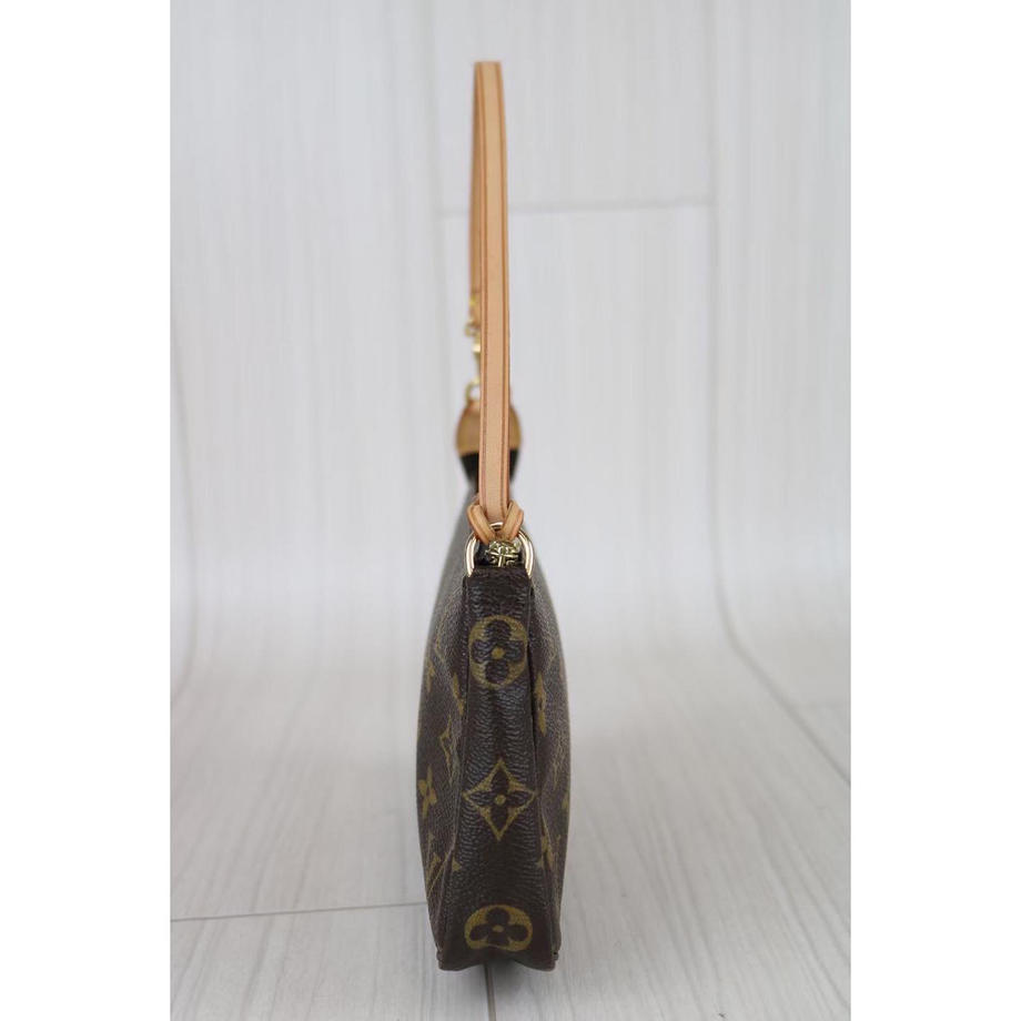 Rank SA ｜      LV Monogram Pochette Accessoires    ｜082808