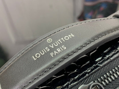 Franco Shops - Louis Vuittons  - 15814