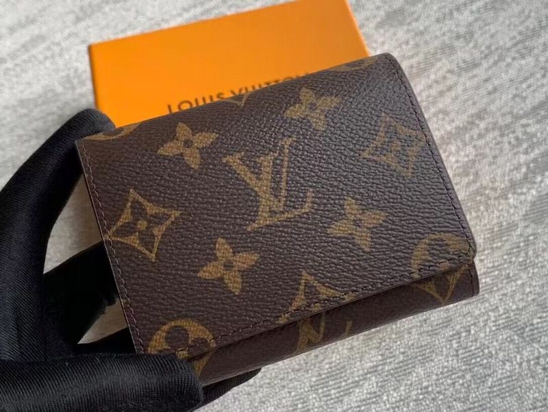 Franco Shops - Louis Vuittons  - 15755