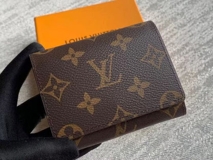 Franco Shops - Louis Vuittons  - 15755