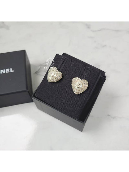 CC Heart Pearl Cubic Earrings Gold White Chanel