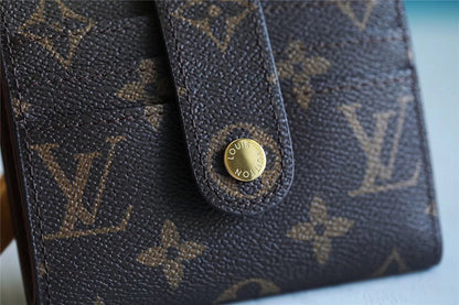 Franco Shops - Louis Vuittons  - 9231