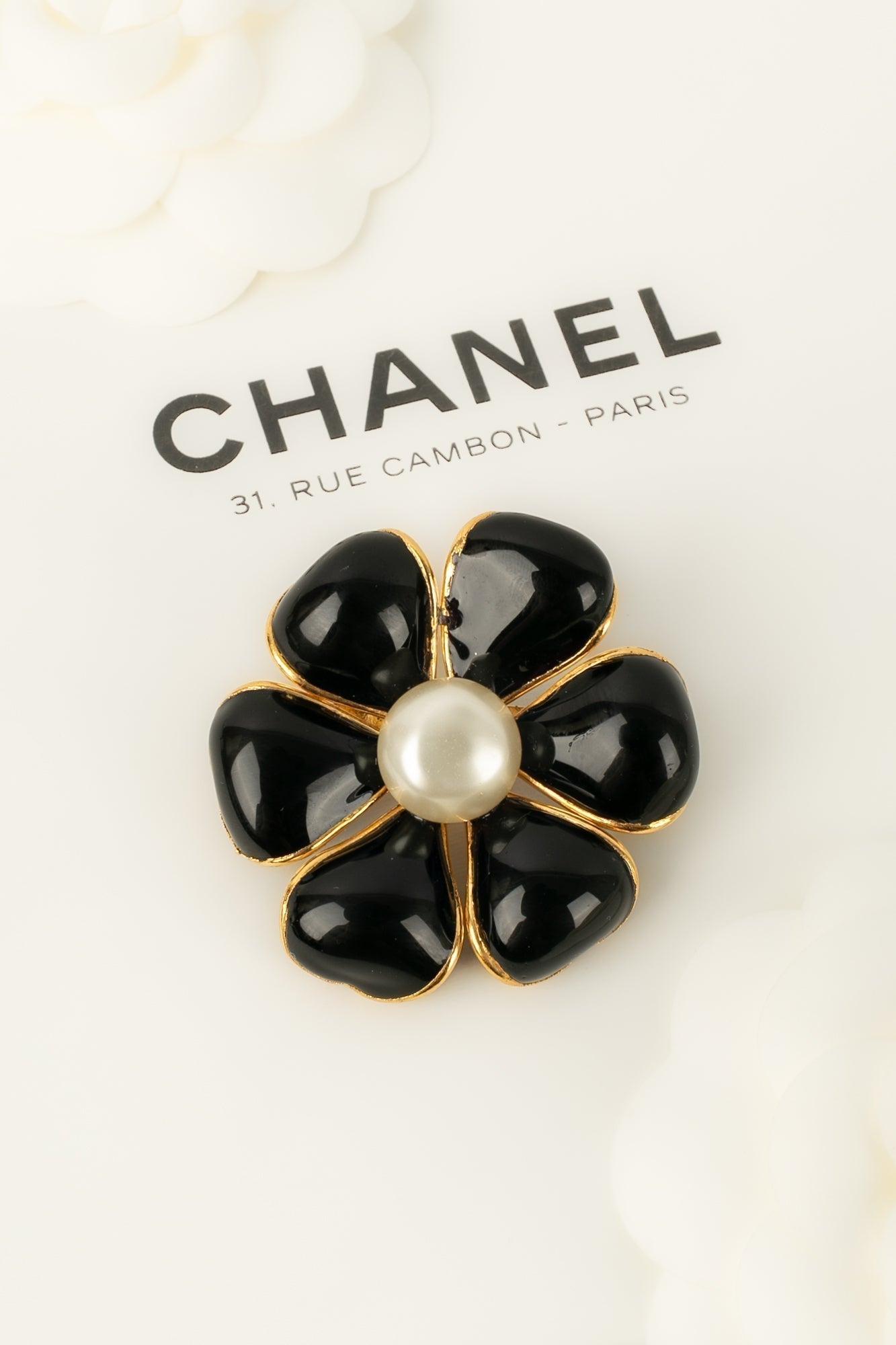 Broche cam√©lia Chanel Automne