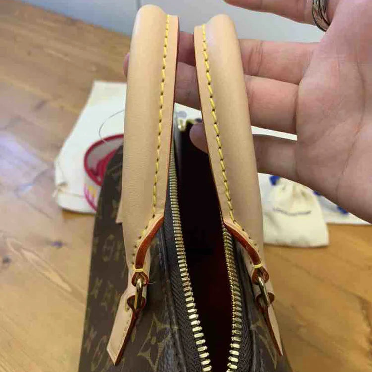 Louis Vuitton Speedy Bandoulière 20 Handbag