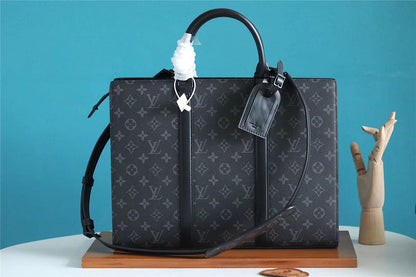 Franco Shops - Louis Vuittons  - 9833
