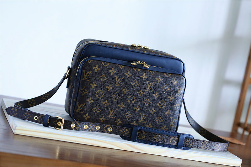 Franco Shops - Louis Vuittons  - 10502