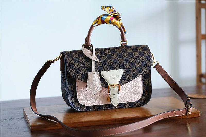 The Franco Shops - Louis Vuittons  - 7850