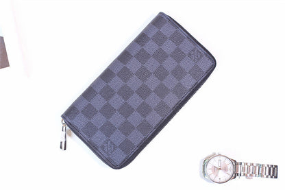 Franco Shops - Louis Vuittons  - 10875