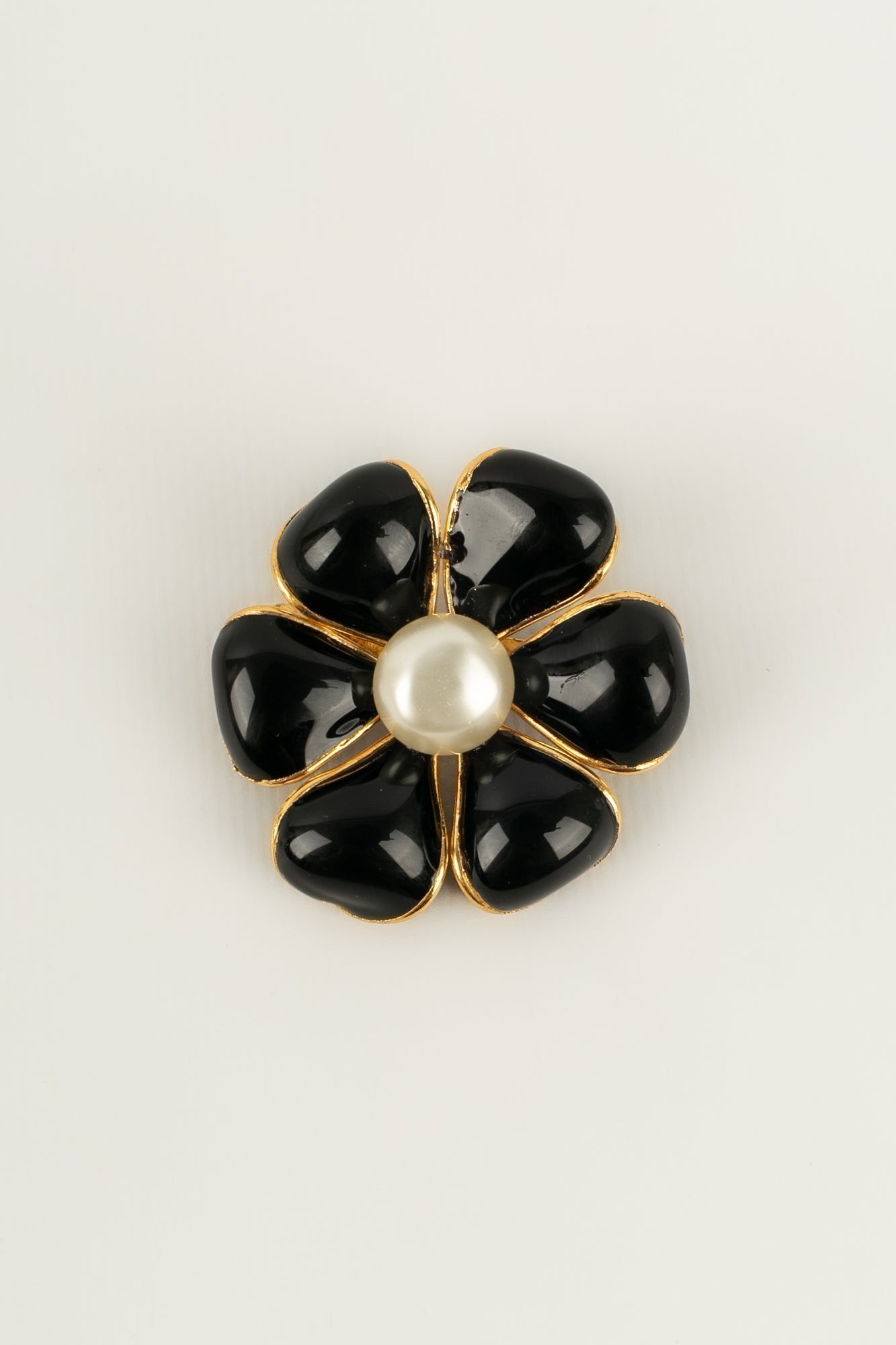 Broche cam√©lia Chanel Automne