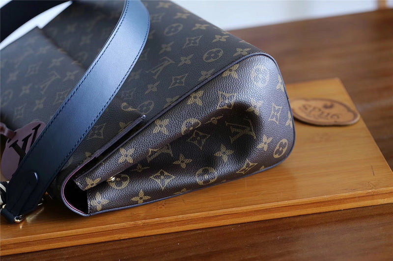 The Franco Shops - Louis Vuittons  - 7969