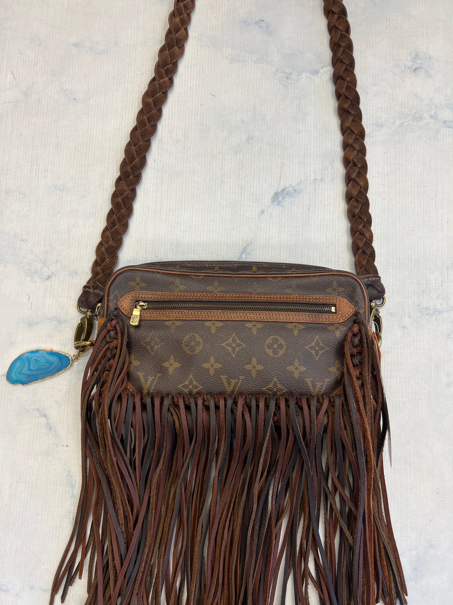 Handbag Luxury Designer By Louis Vuitton  Size: Small