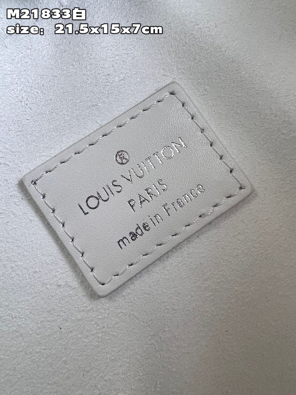 Franco Shops - Louis Vuittons  - 15437