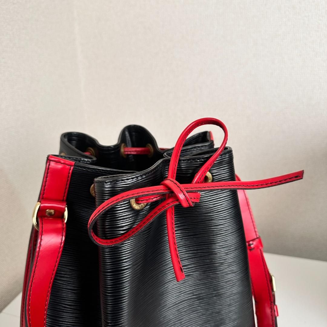 Louis Vuitton LV Monogram Noé Vintage - Black Bucket Bags, Handbags MR1904202566022