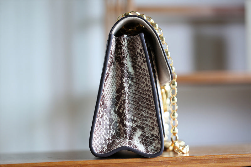 The Franco Shops - Louis Vuittons  - 7838