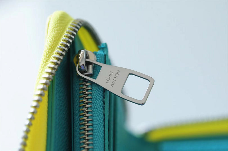 Franco Shops - Louis Vuittons  - 10585