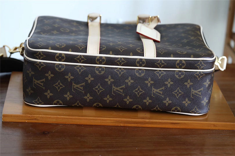 Franco Shops - Louis Vuittons  - 9863
