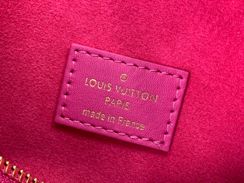 Franco Shops - Louis Vuittons  - 15743