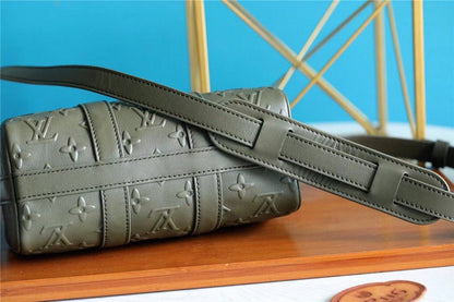 Franco Shops - Louis Vuittons  - 9437