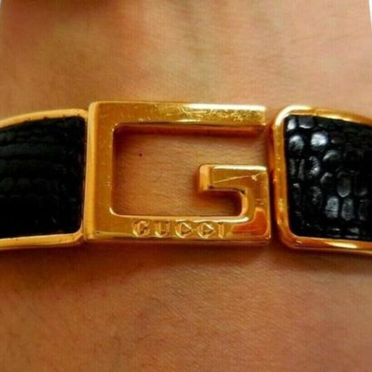 Gucci Brown Textured Leather Gold 'G' Logo Clamper
