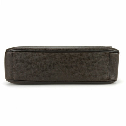 Louis Vuitton Taiga  Grizzly Taiga Leather Shoulder Bag