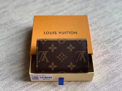 Franco Shops - Louis Vuittons  - 15764