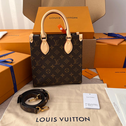 Franco Shops - Louis Vuittons  - 15834