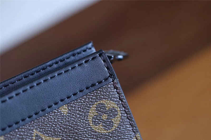 Franco Shops - Louis Vuittons  - 10941