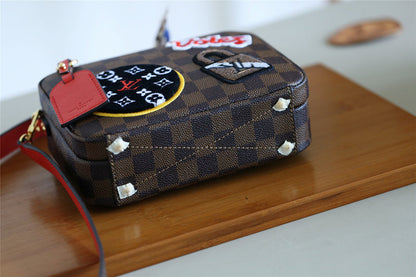 The Franco Shops - Louis Vuittons  - 7886