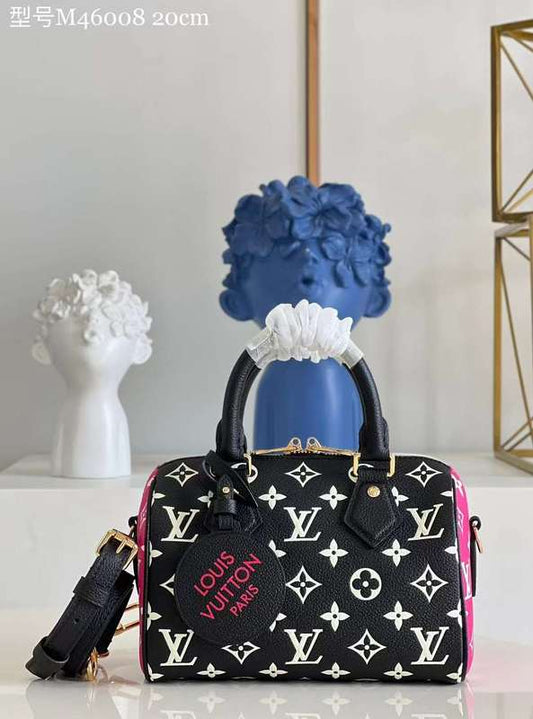 The Franco Shops - Louis Vuittons  - 12040
