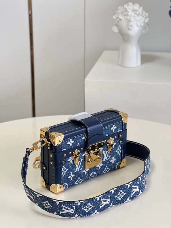 The Franco Shops - Louis Vuittons  - 12050