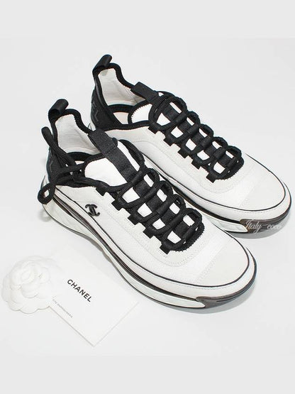 Fabric Suede Calfskin Low-Top Sneakers Dark Grey Chanel