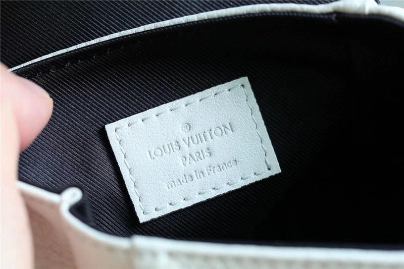 Franco Shops - Louis Vuittons  - 9667