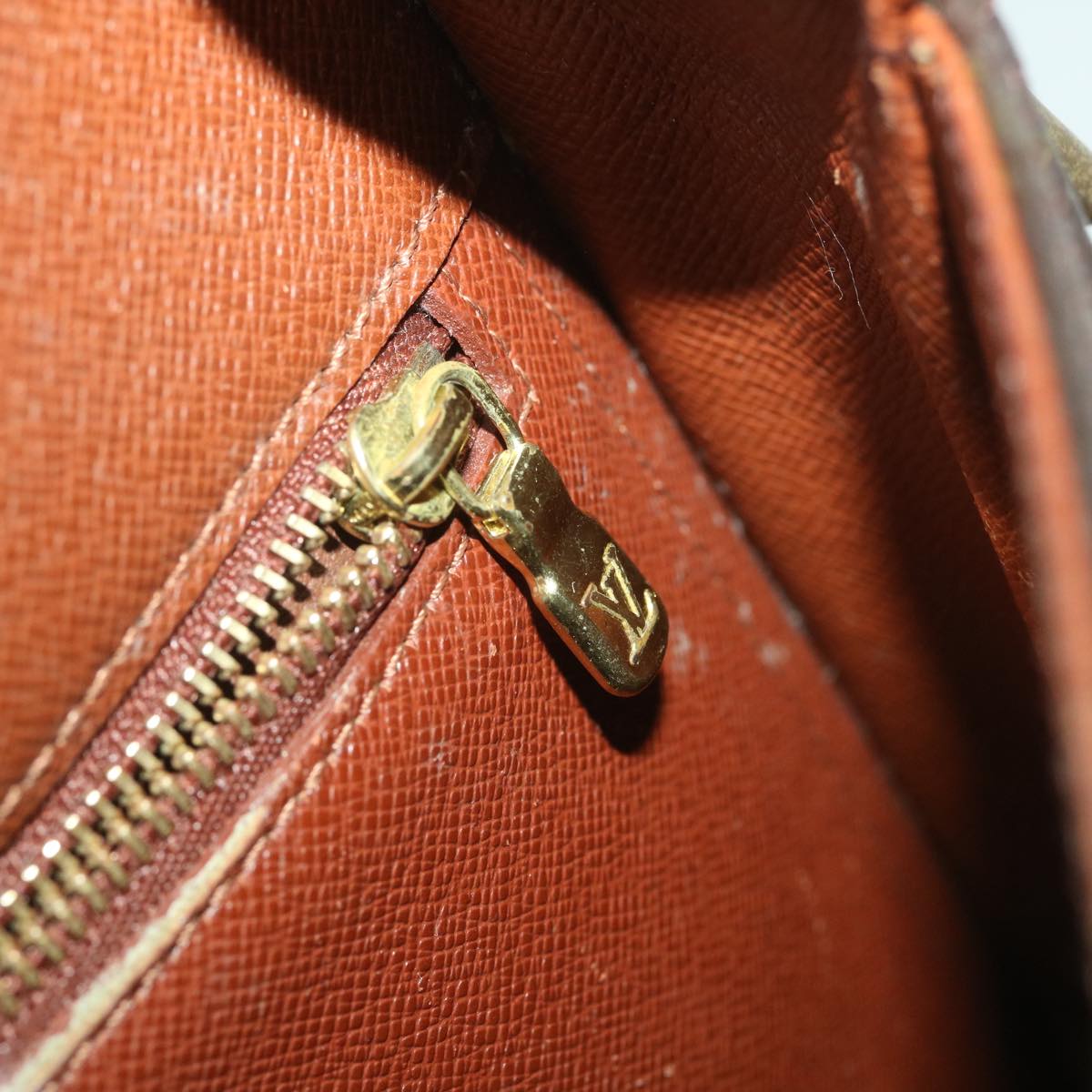 LOUIS VUITTON Monogram Saint Cloud GM Shoulder Bag M51242 LV am4035