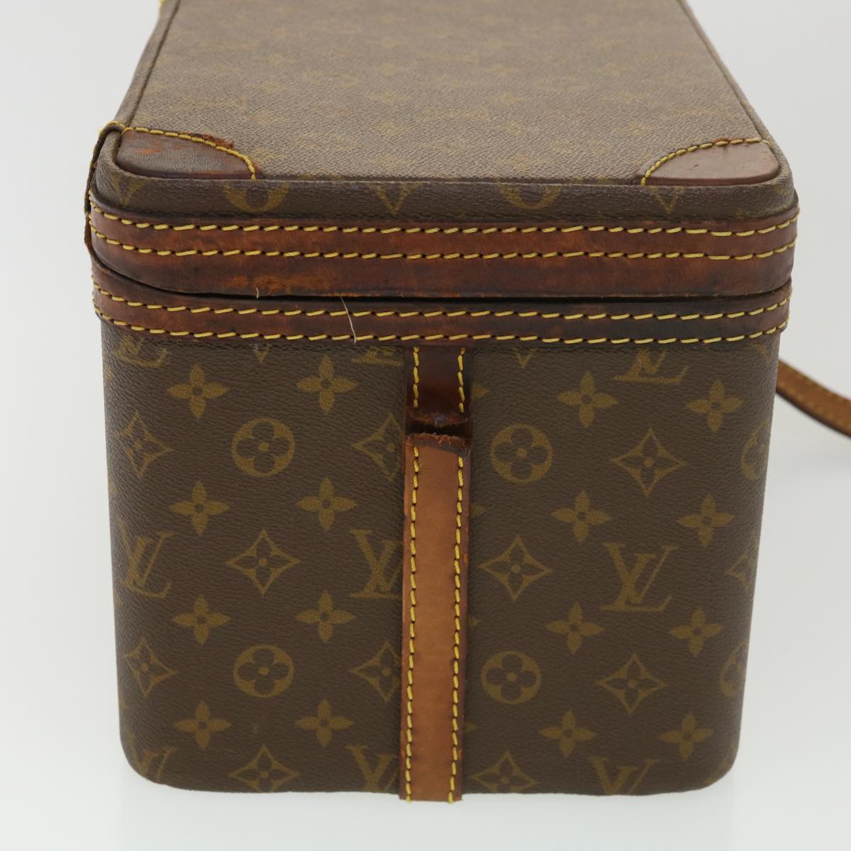 LOUIS VUITTON Monogram Train Case Cosmetic Pouch M23820 No.198 LV am4104